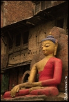 Непал 2009 г. Будда возле ступы Сваямбунатх.