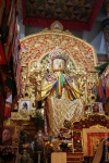 Будда Майтрея в монастыре Палпунг Шераб Линг.
